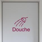 Douche Traits