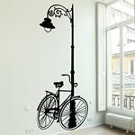 Vélo sur lampadaire
